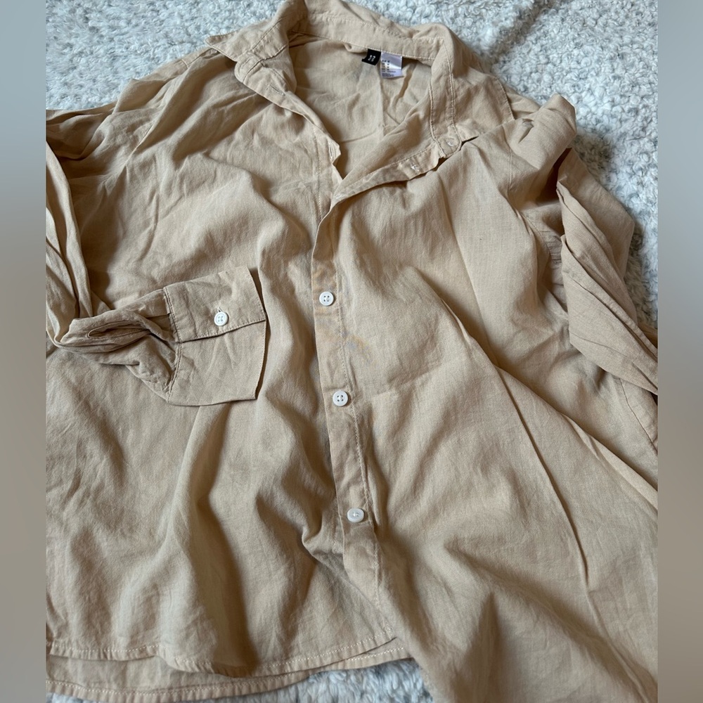 H&M button down blouse size Medium - Picture 2 of 6